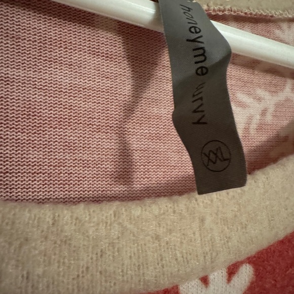 Snowflake sweater - Picture 3 of 3